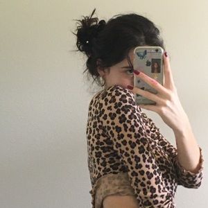 Cropped cheeta shirt